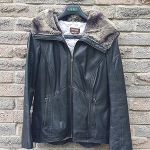 🇺🇦 Fundraiser: Leather Coat with Fur Hood